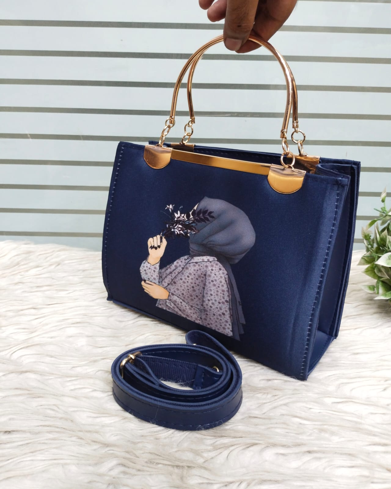 Stylish Printed Handbag for Women – Elegant Shoulder & Crossbody Bag